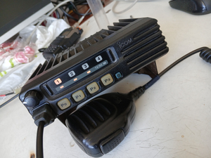 Icom IC-110S.jpg